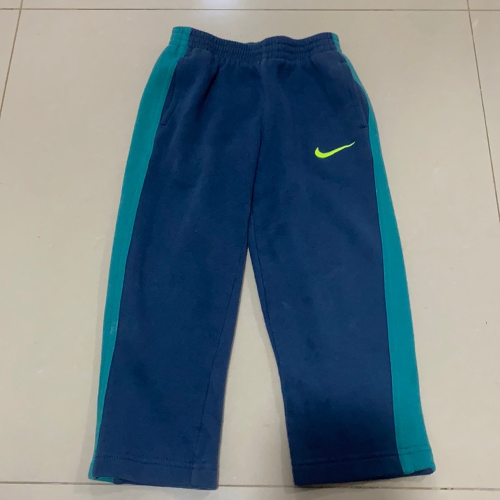 Nike boy’s sweatpants